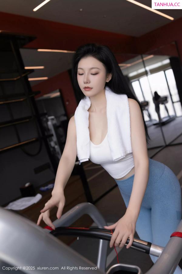 安然Maleah  [XiuRen]高清写真图 2025.05.13 No.10272 安然anran 白色运动服第16张图片